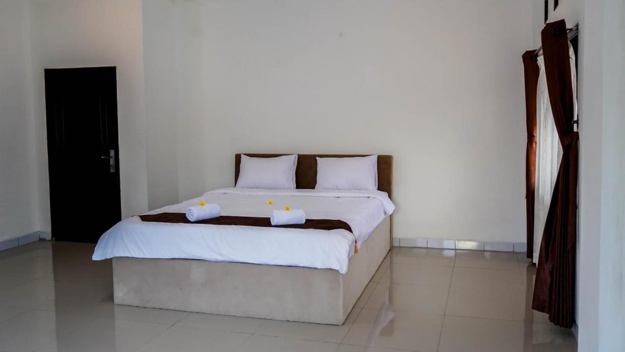 Hotel Pondok Putri Batukaras Exterior foto