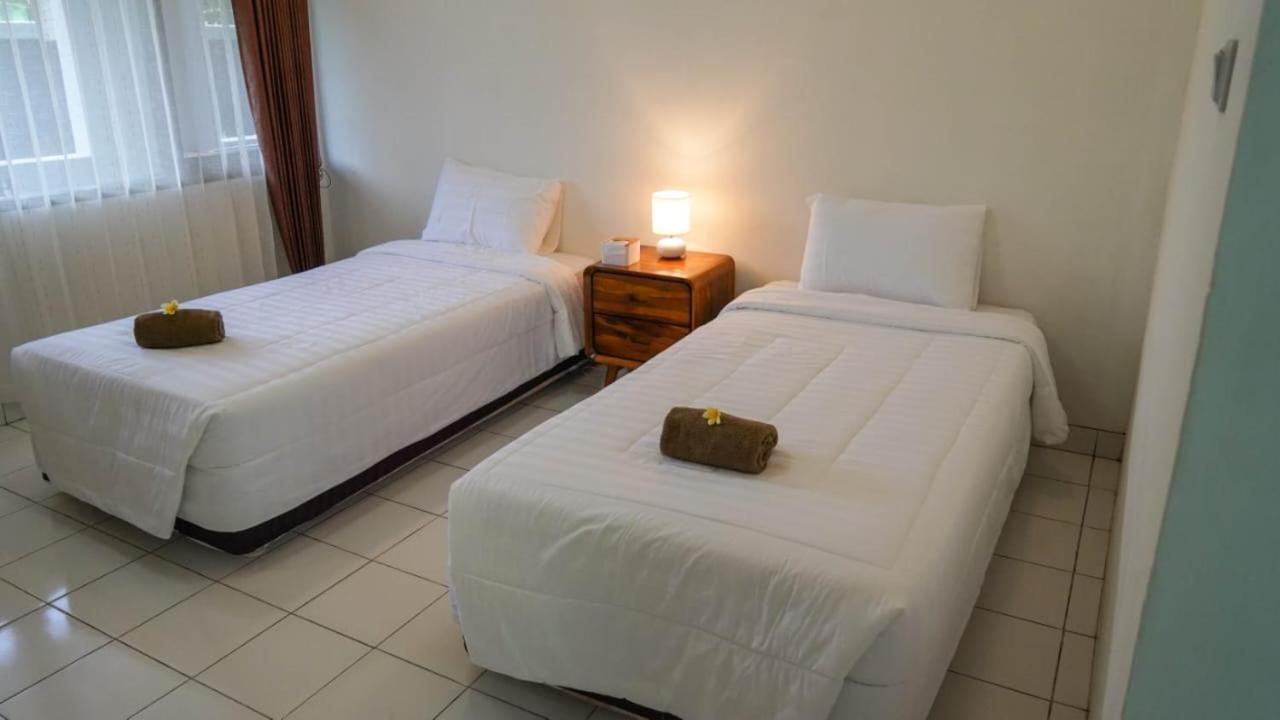 Hotel Pondok Putri Batukaras Exterior foto